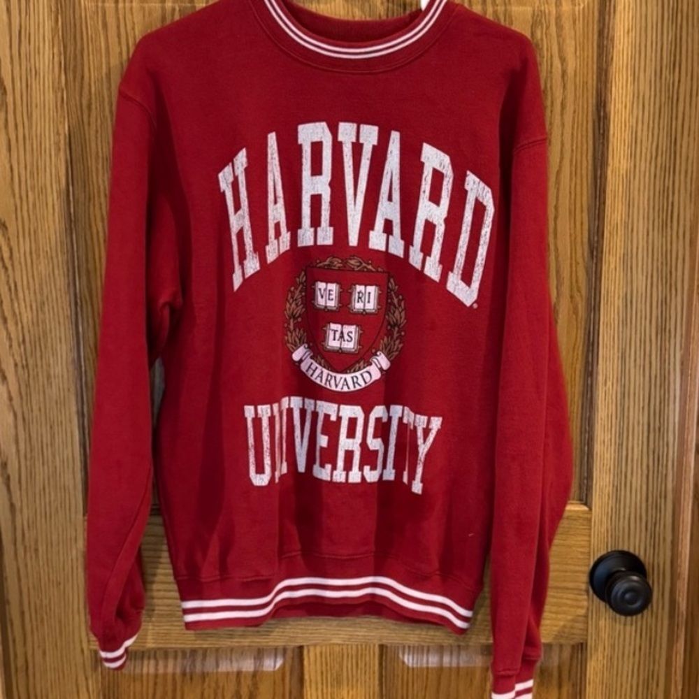 Vintage Harvard University Sweatshirt | Classic Collegiate Ivy Style. Large